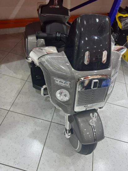 صورة دباب اطفال كهربائي كبير